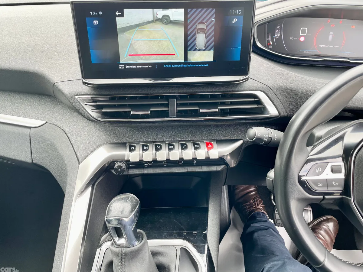 Peugeot 3008 SUV, Petrol, 2023, Black
