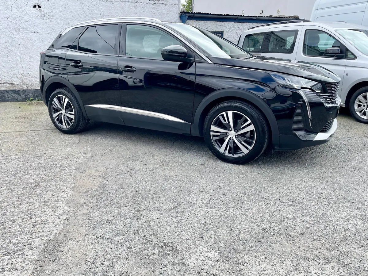 Peugeot 3008 SUV, Petrol, 2023, Black