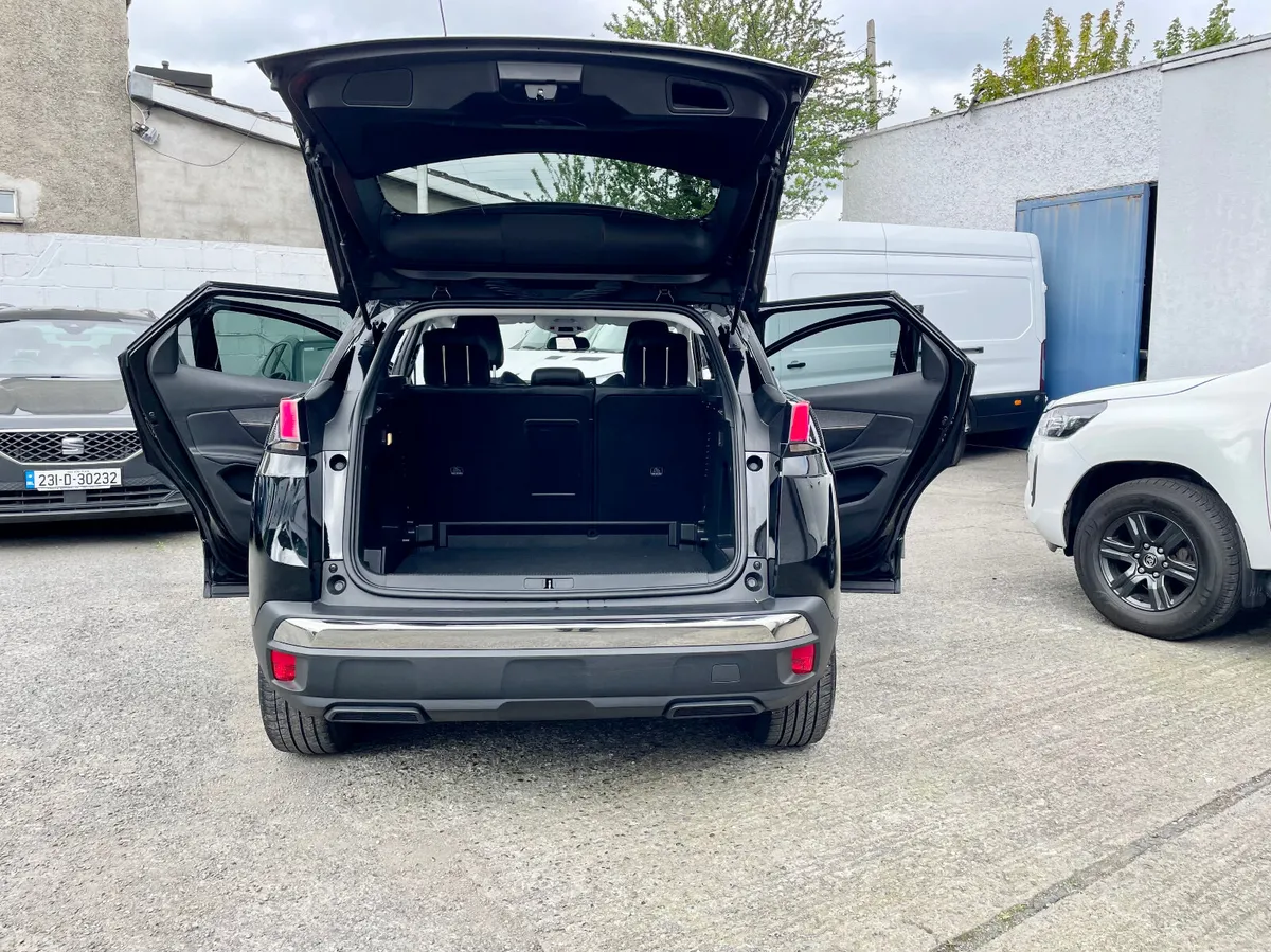 Peugeot 3008 SUV, Petrol, 2023, Black