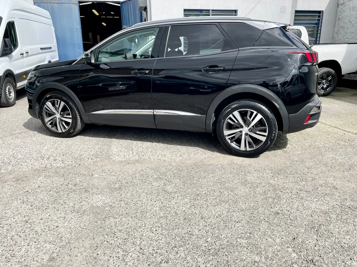 Peugeot 3008 SUV, Petrol, 2023, Black