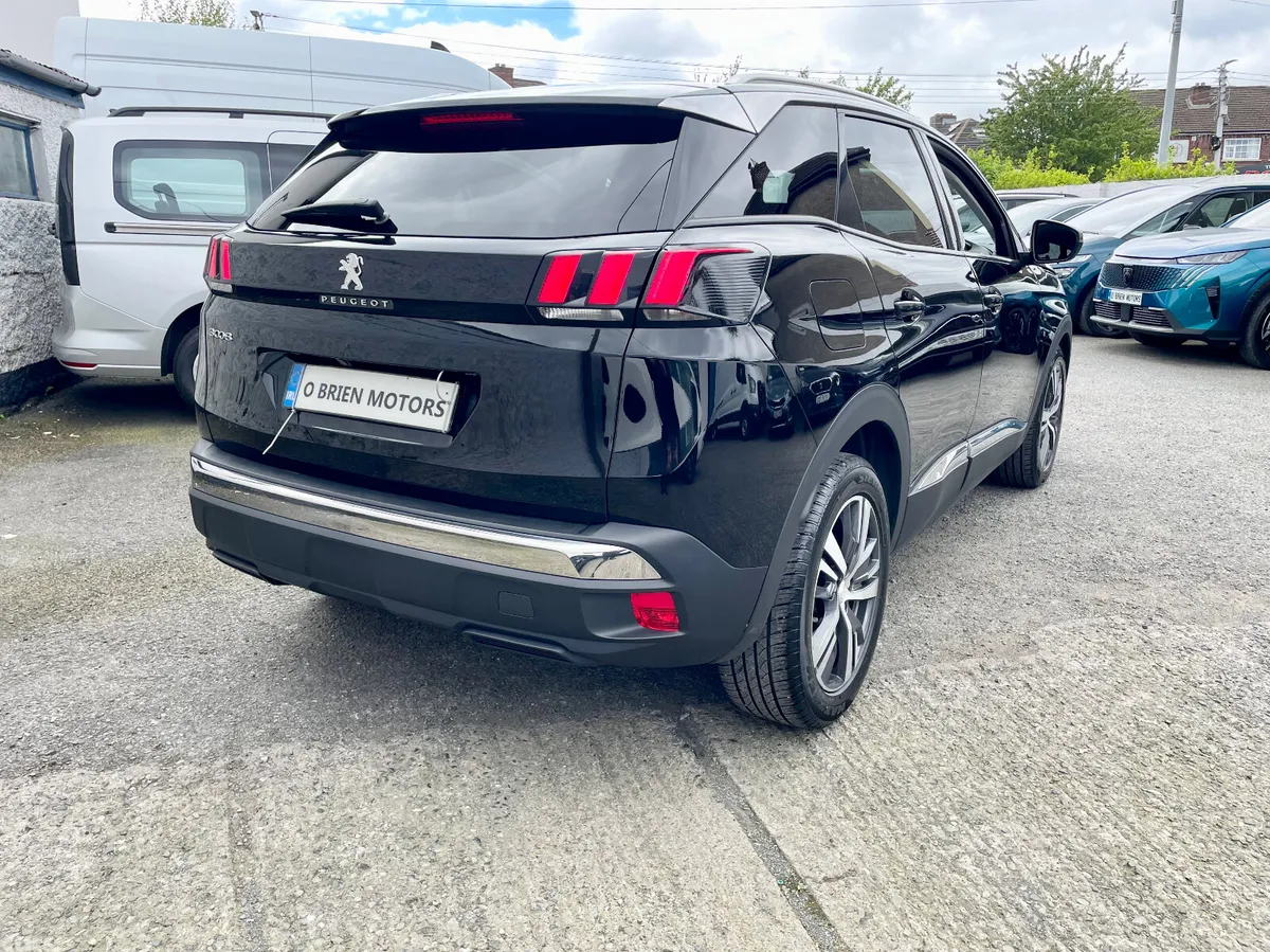 Peugeot 3008 SUV, Petrol, 2023, Black