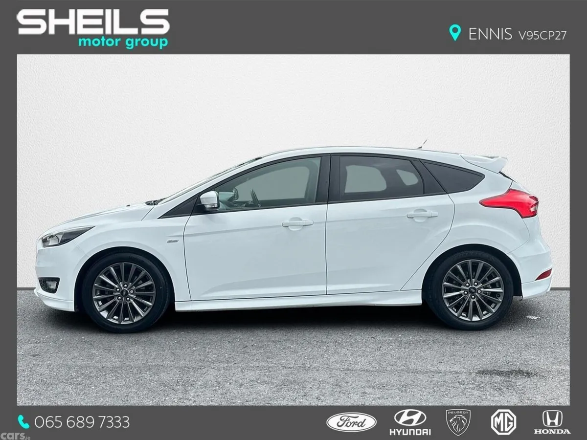 Ford Focus Hatchback, Petrol, 2017, White