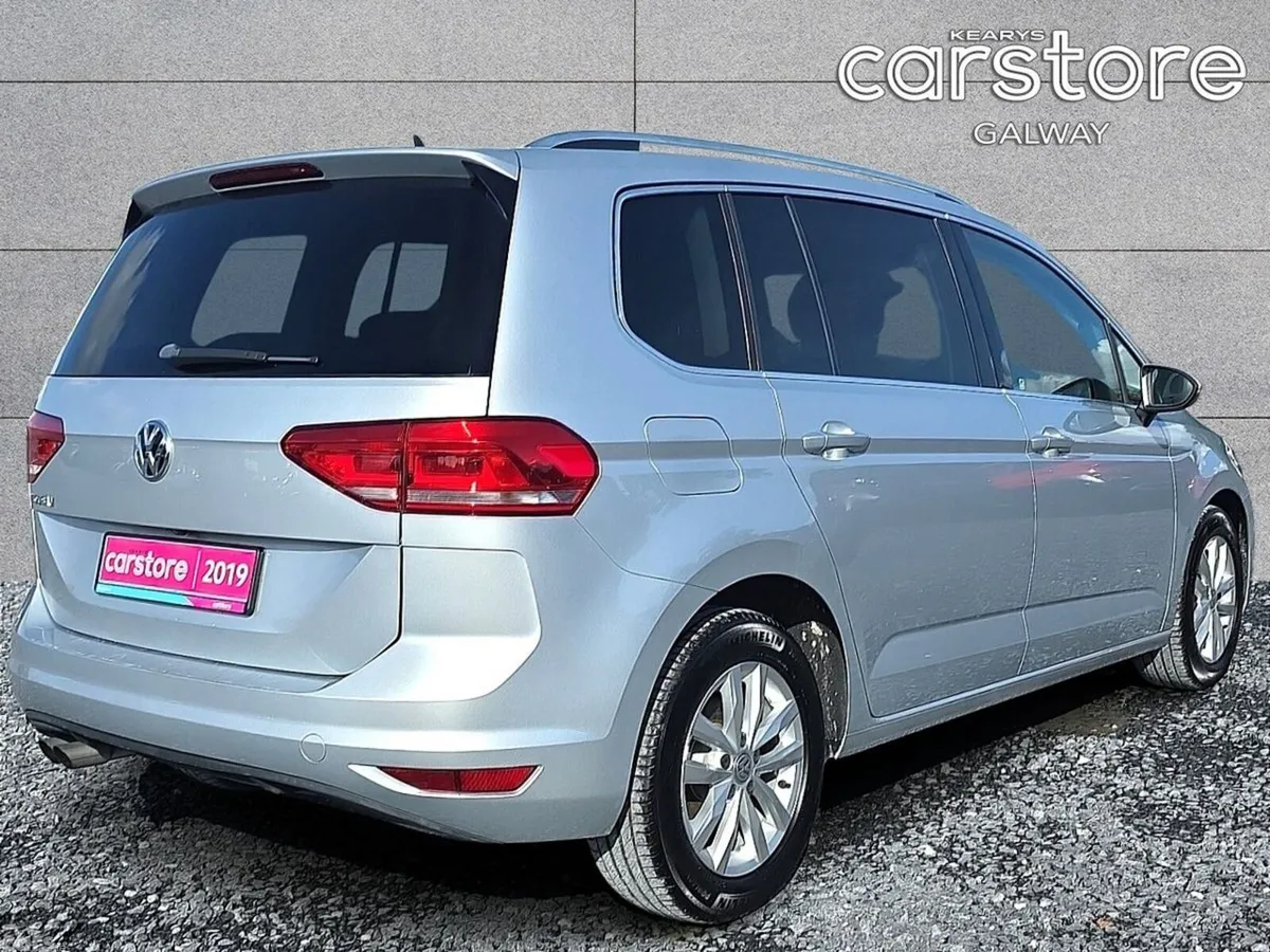 Volkswagen Touran MPV, Petrol, 2019, Silver