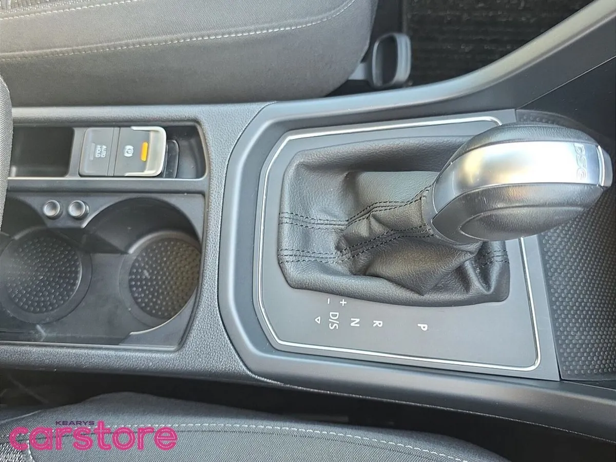 Volkswagen Touran MPV, Petrol, 2019, Silver