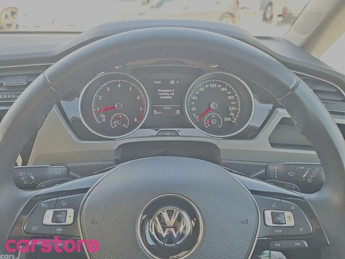 Volkswagen Touran MPV, Petrol, 2019, Silver
