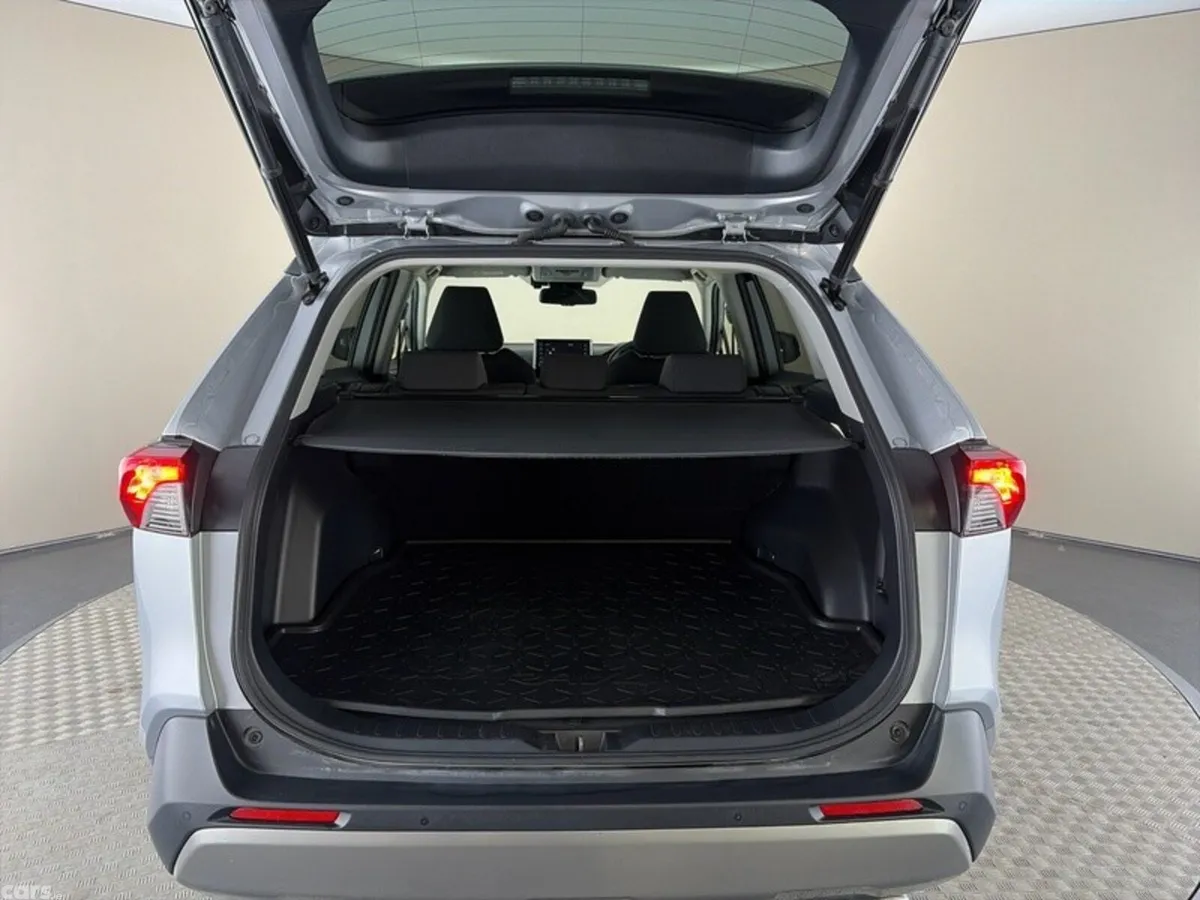 Toyota RAV4 SUV, Petrol Hybrid, 2022, Silver