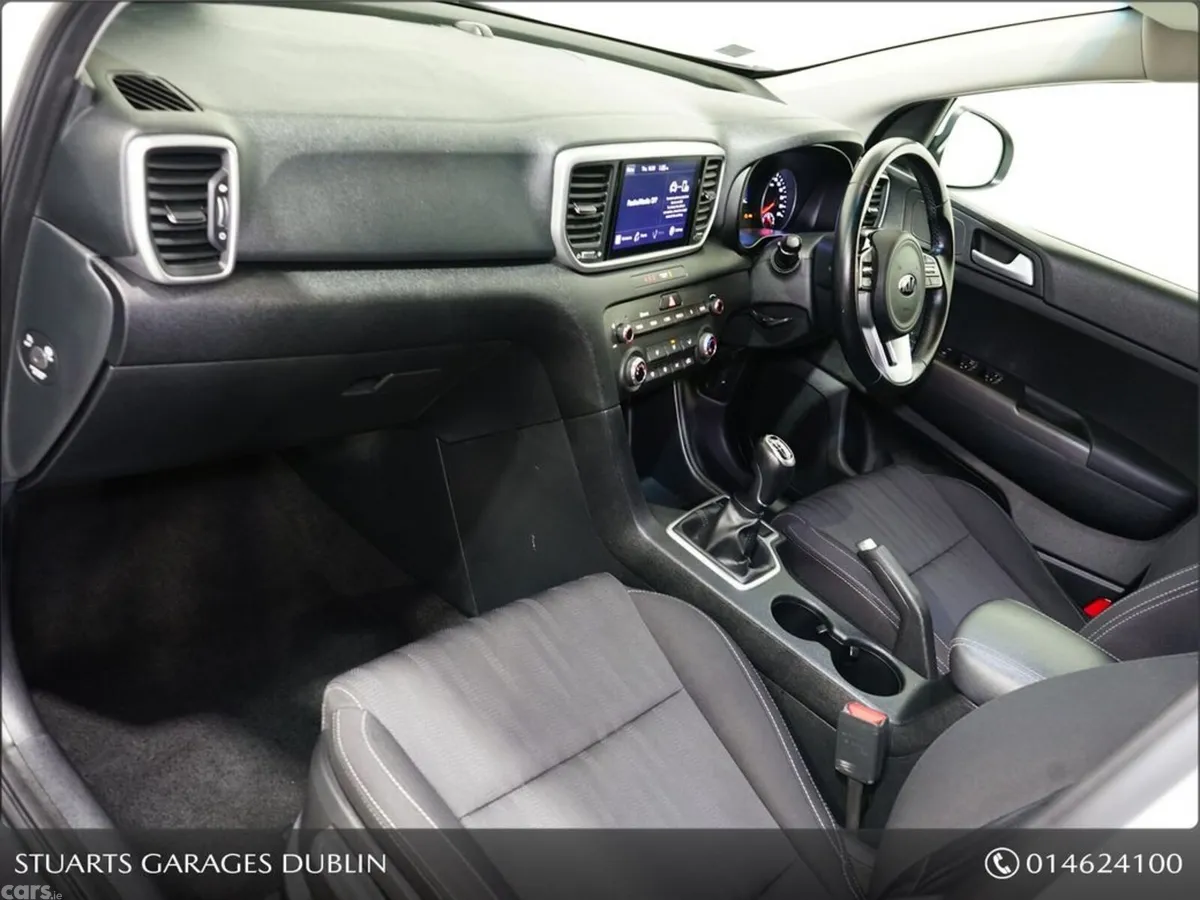 Kia Sportage MPV, Diesel Hybrid, 2021, White