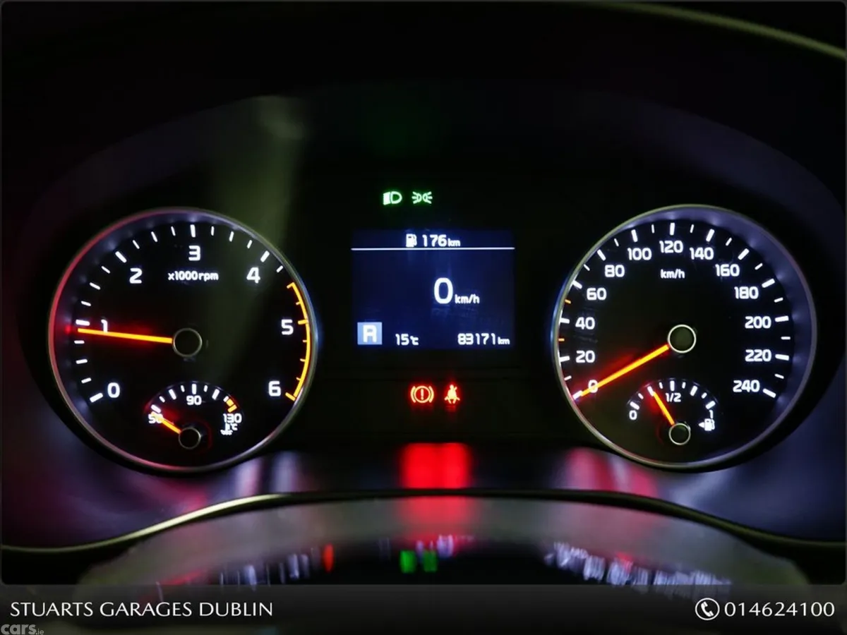 Kia Sportage MPV, Diesel Hybrid, 2021, White