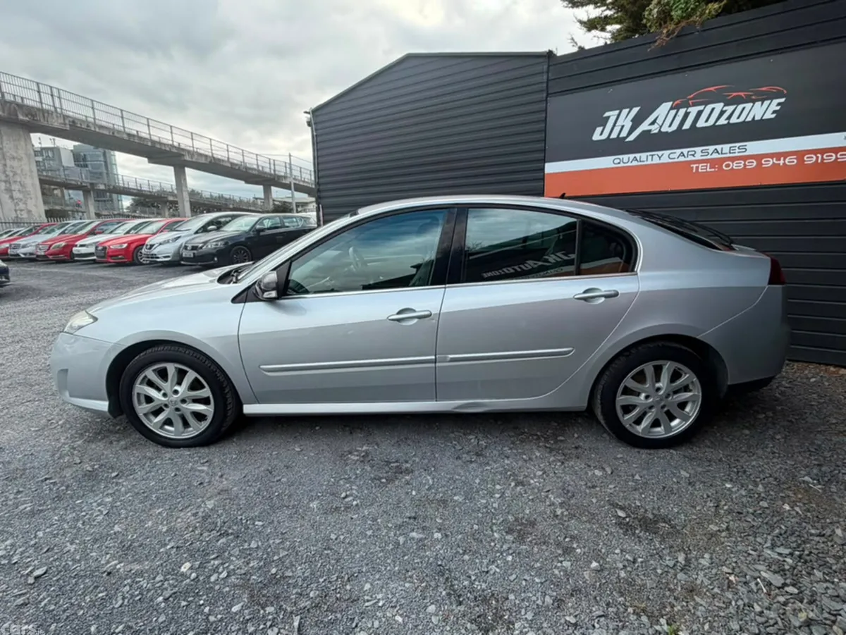 Renault Laguna Hatchback, Diesel, 2010, Silver