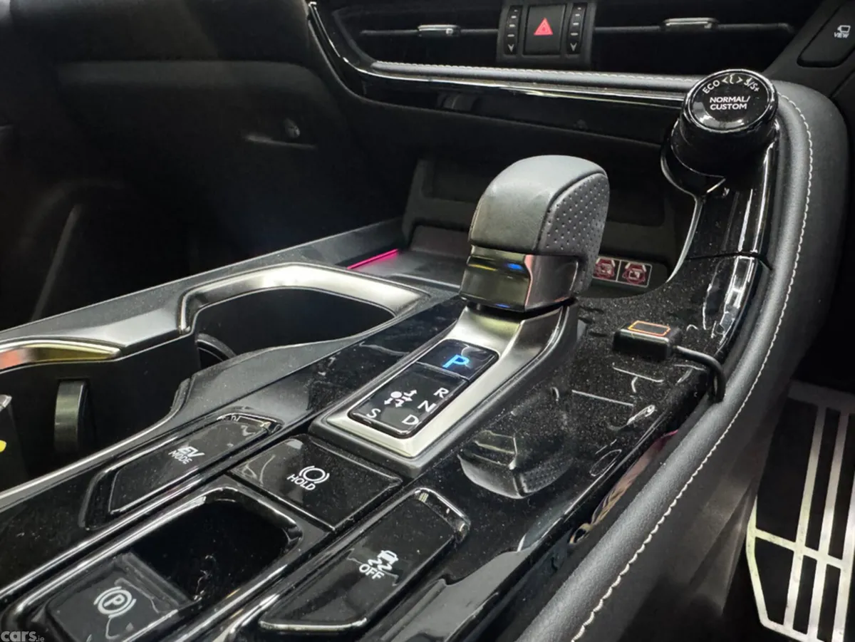 Lexus NX SUV, Petrol Hybrid, 2023, White