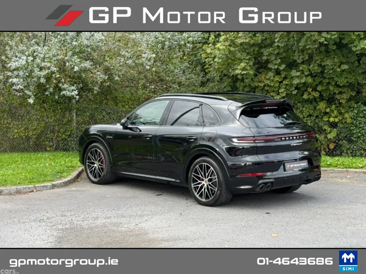 Porsche Cayenne Estate, Petrol Plug-in Hybrid, 2024, Black