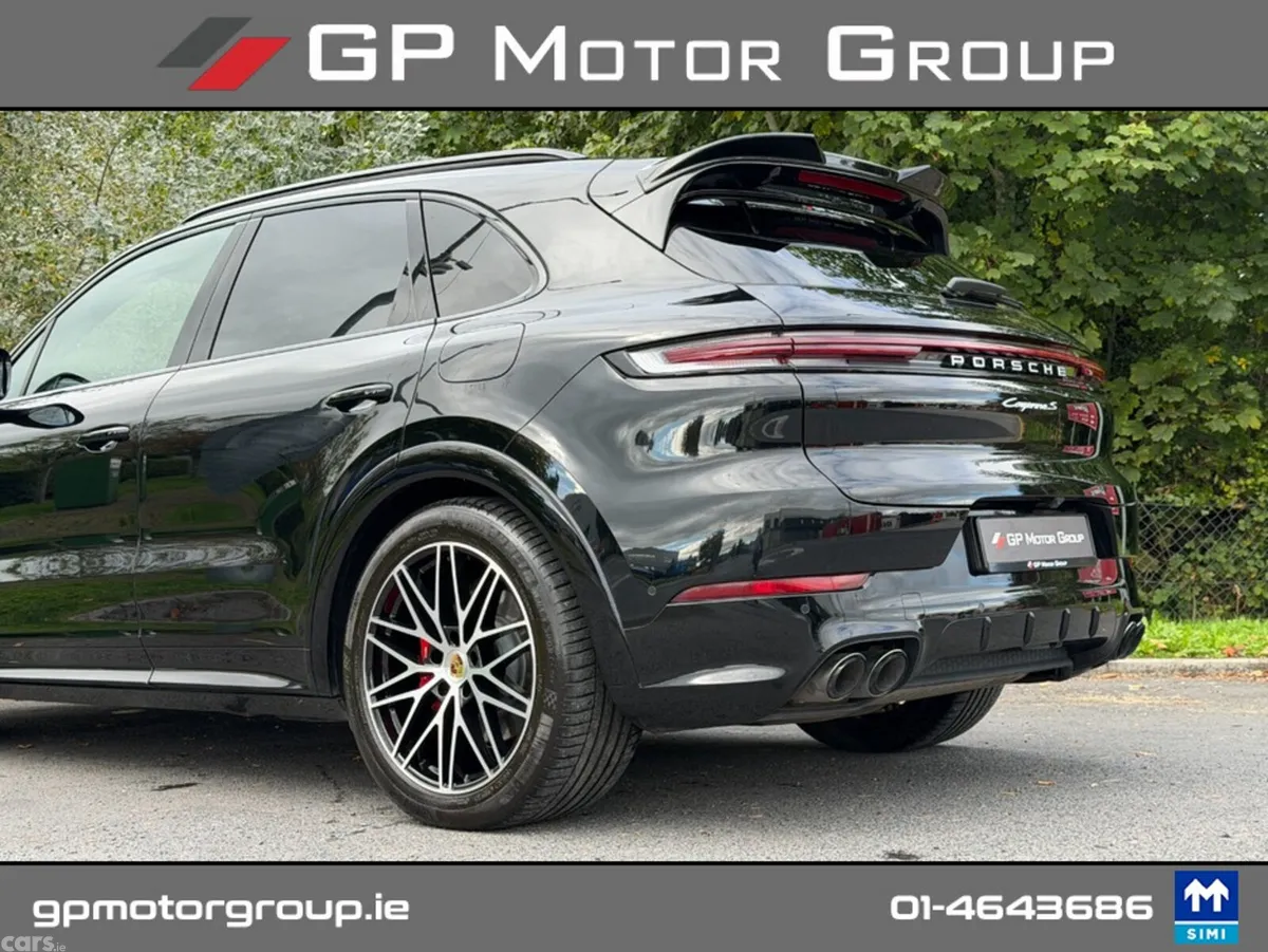 Porsche Cayenne Estate, Petrol Plug-in Hybrid, 2024, Black