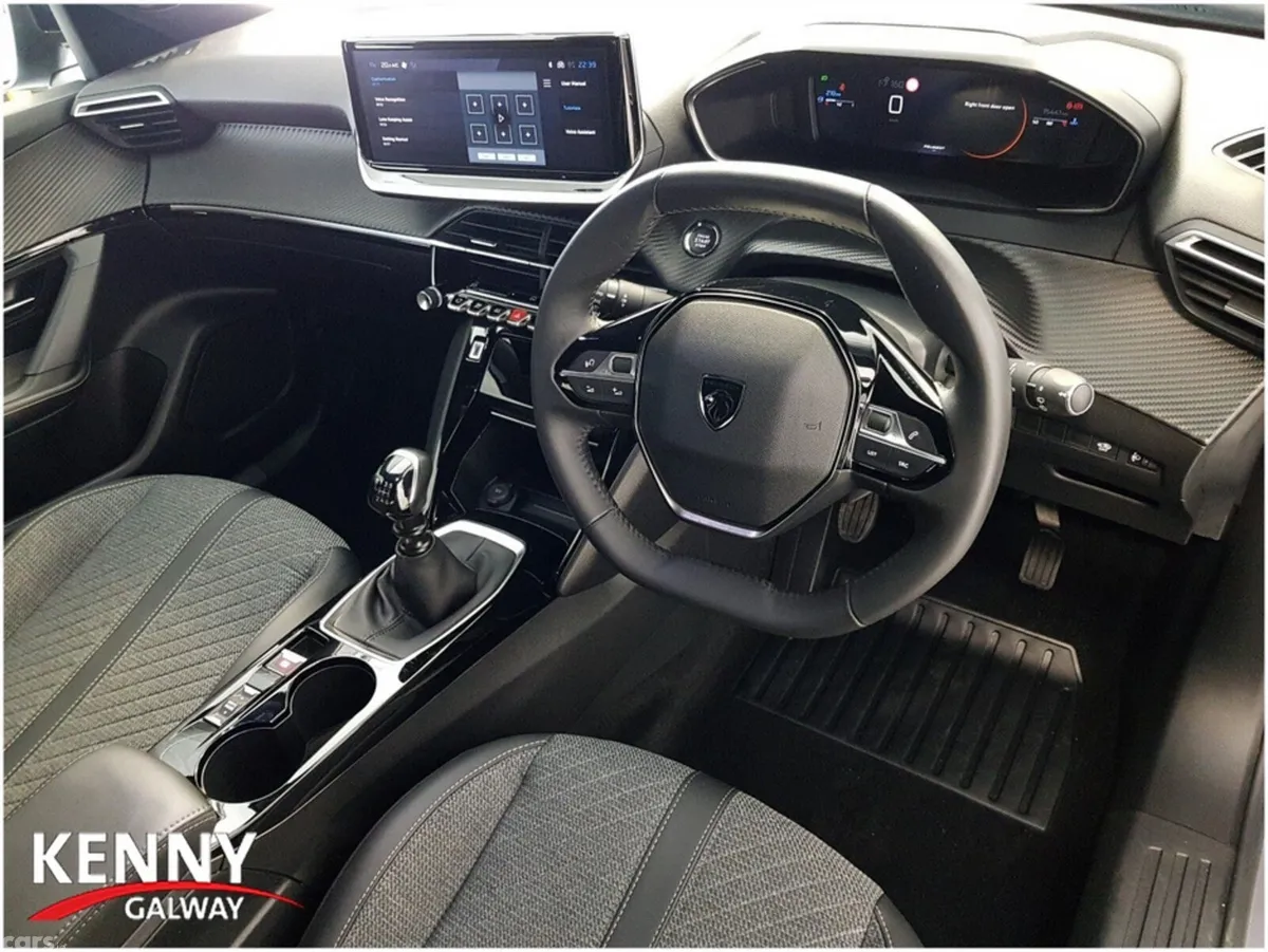 Peugeot 2008 MPV, Petrol, 2024, Grey