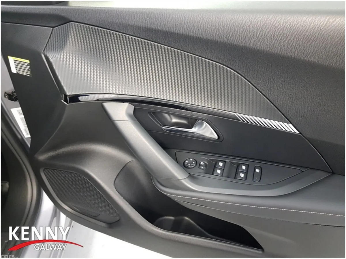 Peugeot 2008 MPV, Petrol, 2024, Grey
