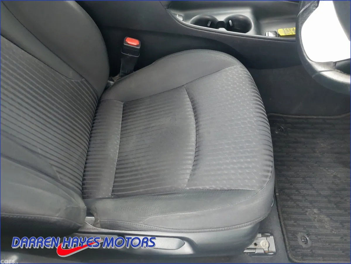 Toyota Prius Hatchback, Petrol Hybrid, 2016, White