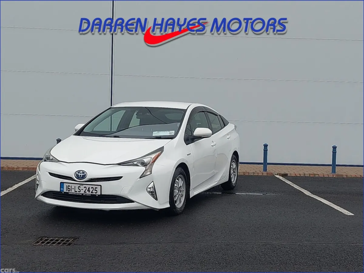 Toyota Prius Hatchback, Petrol Hybrid, 2016, White