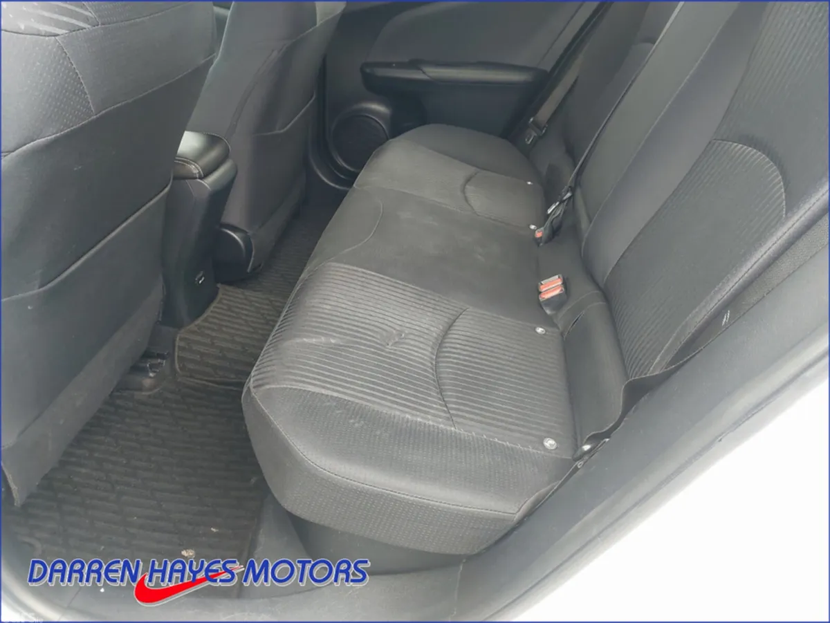 Toyota Prius Hatchback, Petrol Hybrid, 2016, White