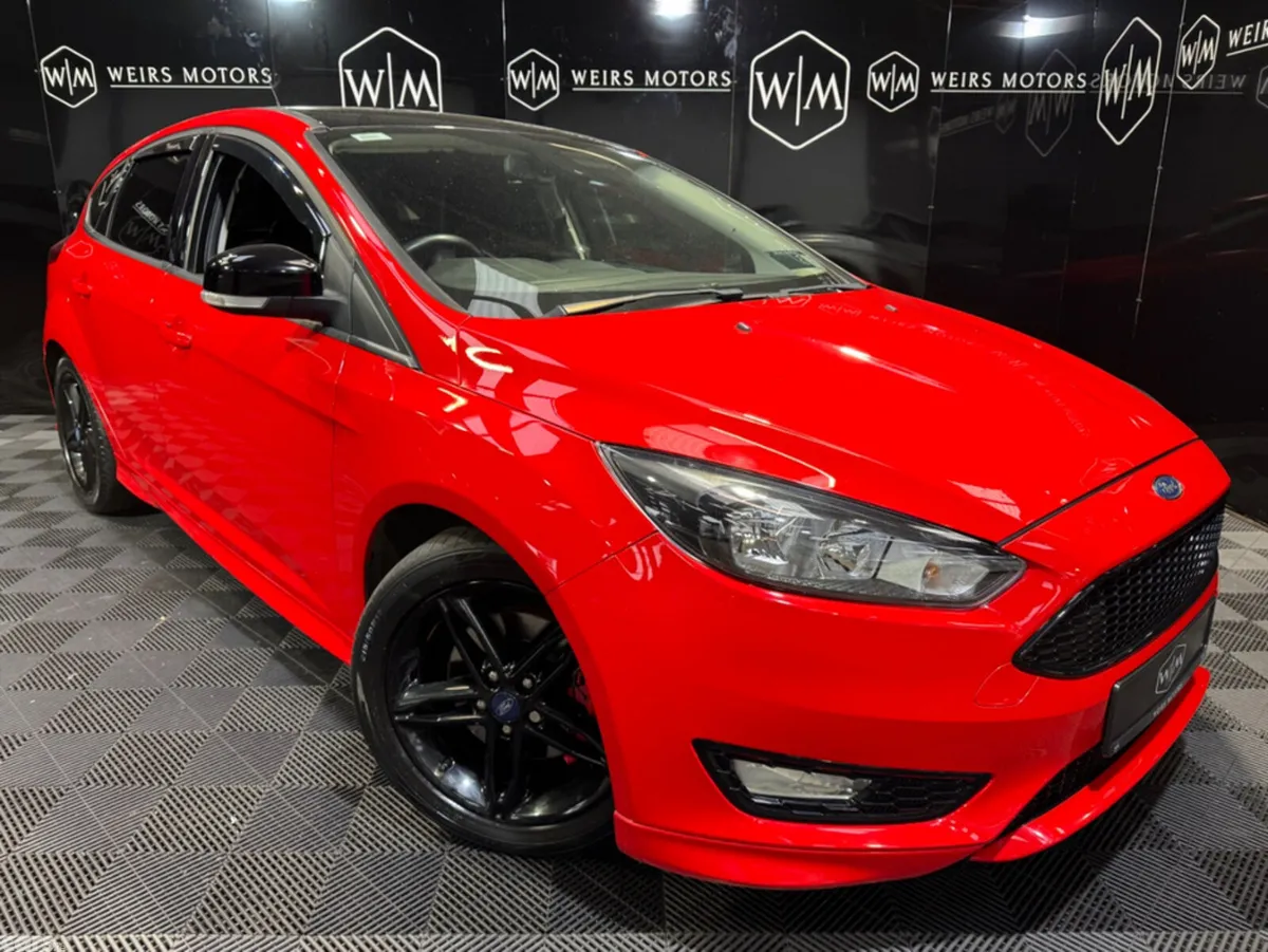 Ford Focus Hatchback, Diesel, 2016, Red