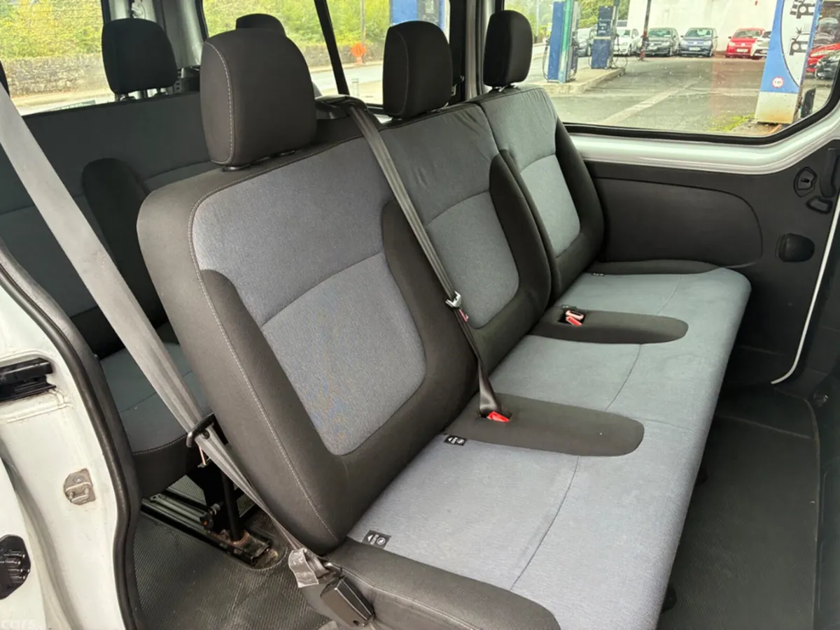 Opel Vivaro Hatchback, Diesel, 2015, White