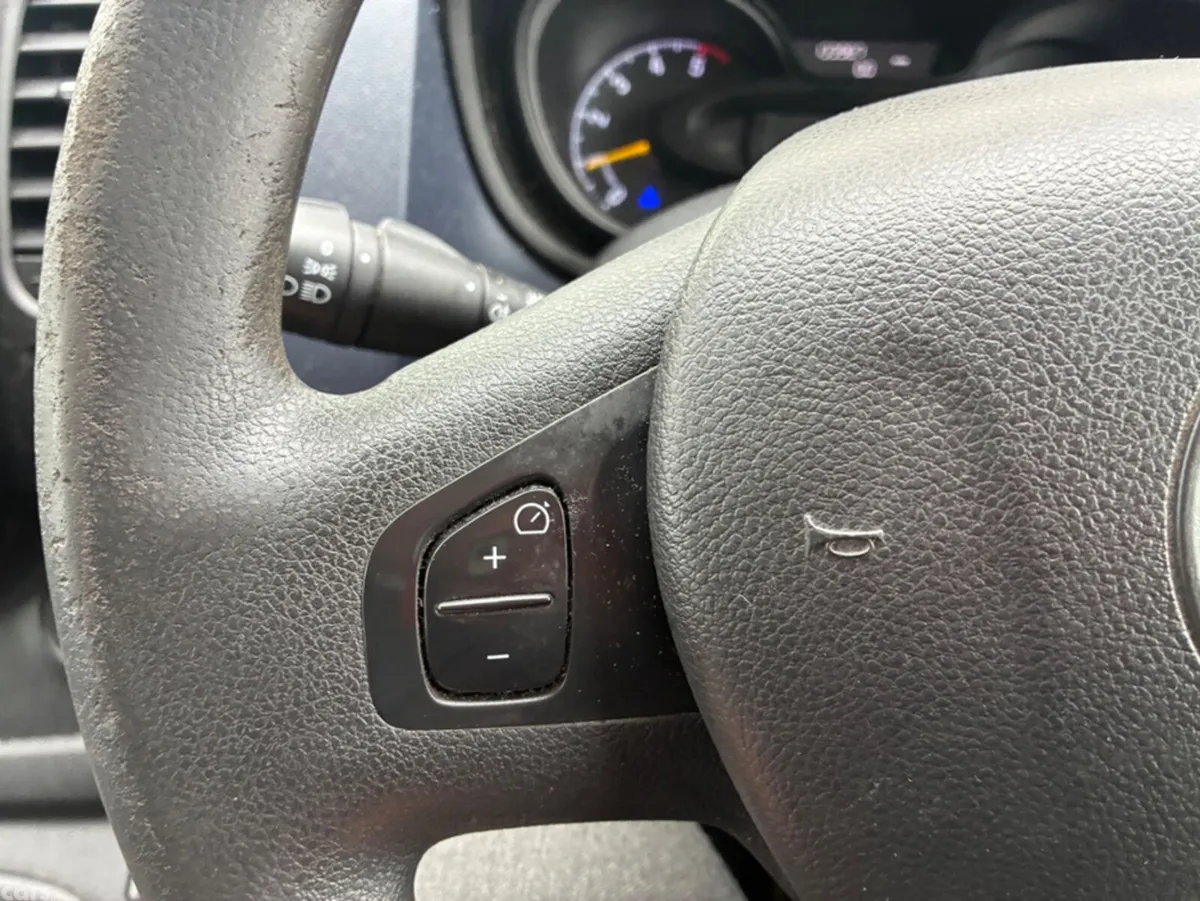 Opel Vivaro Hatchback, Diesel, 2015, White
