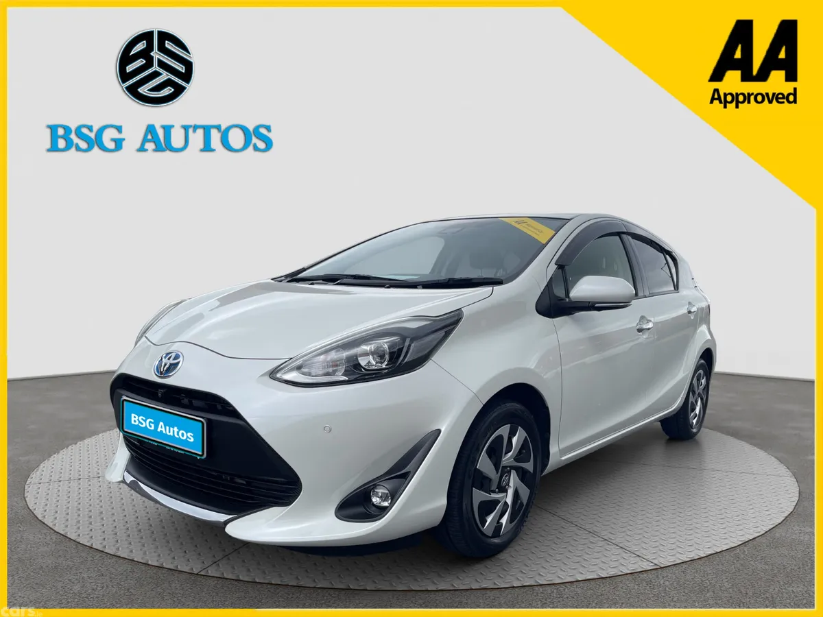 Toyota Aqua Hatchback, Petrol Hybrid, 2021, White