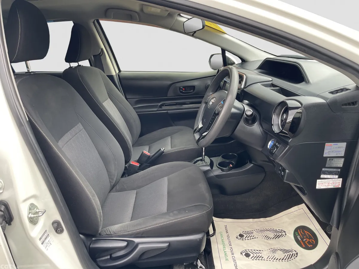 Toyota Aqua Hatchback, Petrol Hybrid, 2021, White