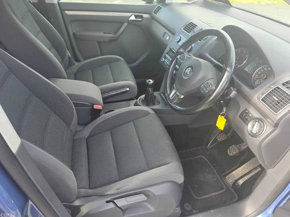 Volkswagen Touran MPV, Diesel, 2012, Blue