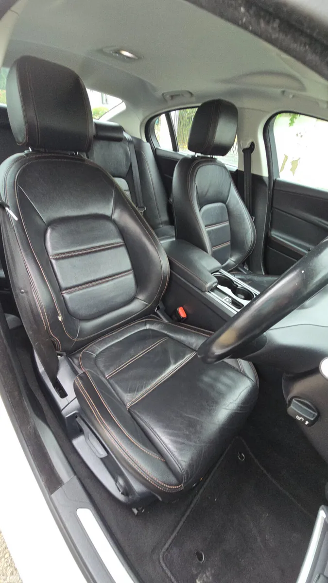 Jaguar XE Saloon, Diesel, 2016, White
