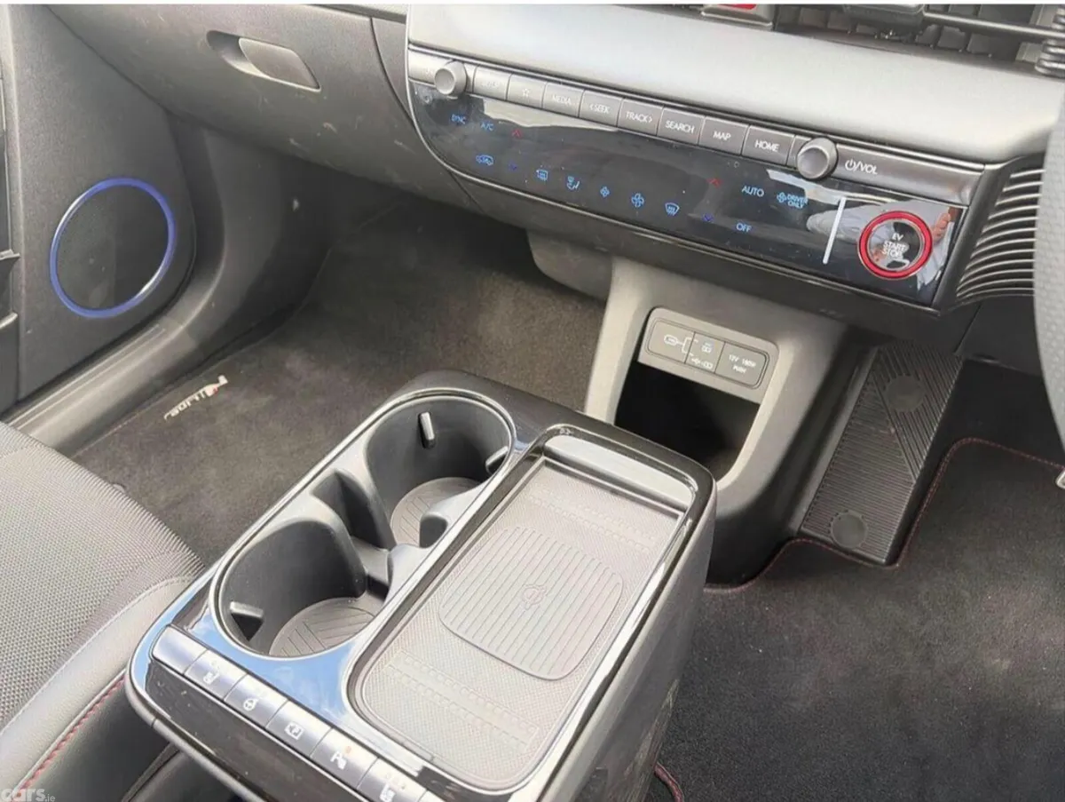 Hyundai IONIQ 5 MPV, Electric, 2026, Grey