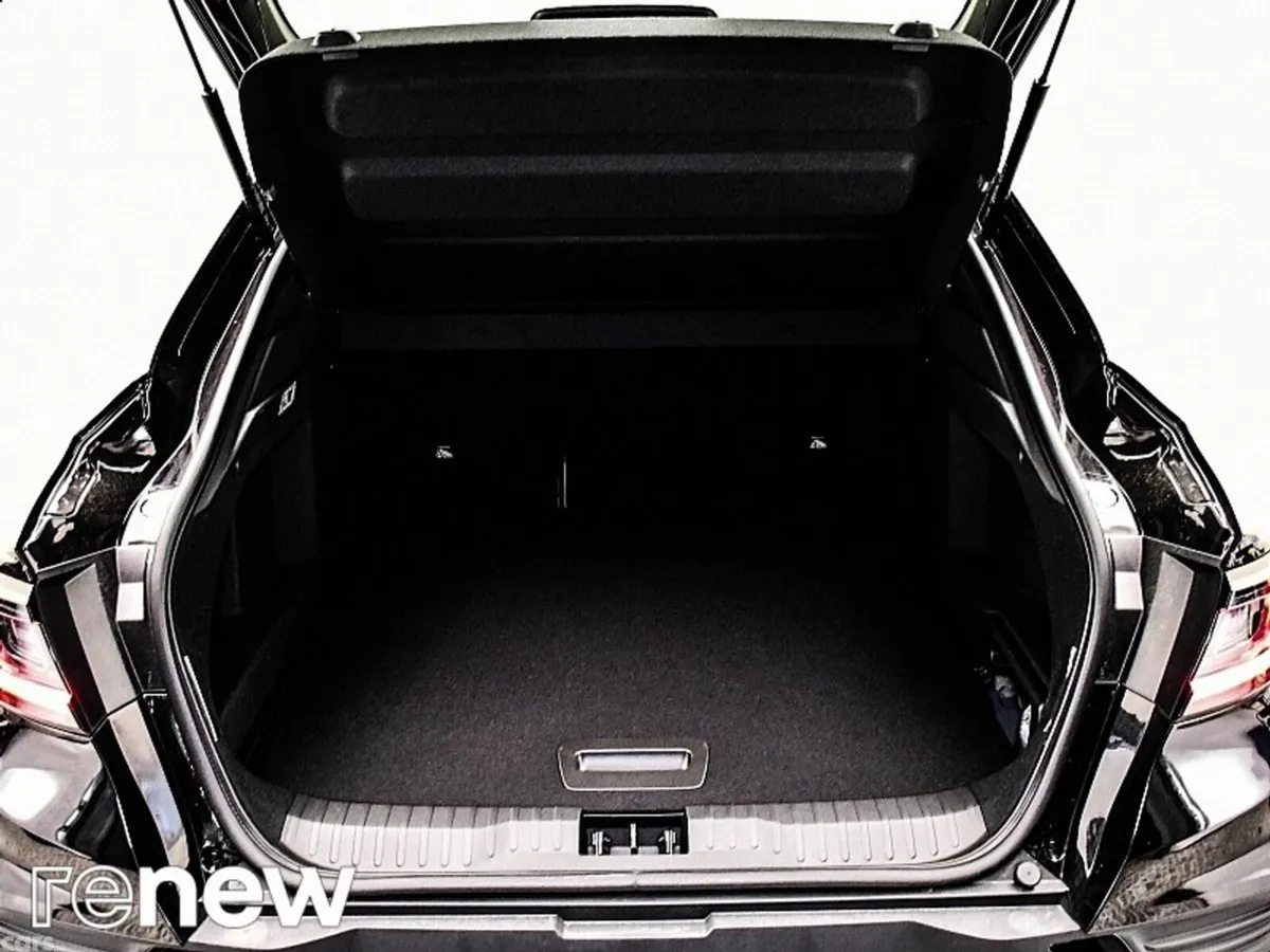 Renault Arkana Hatchback, Petrol, 2025, Black