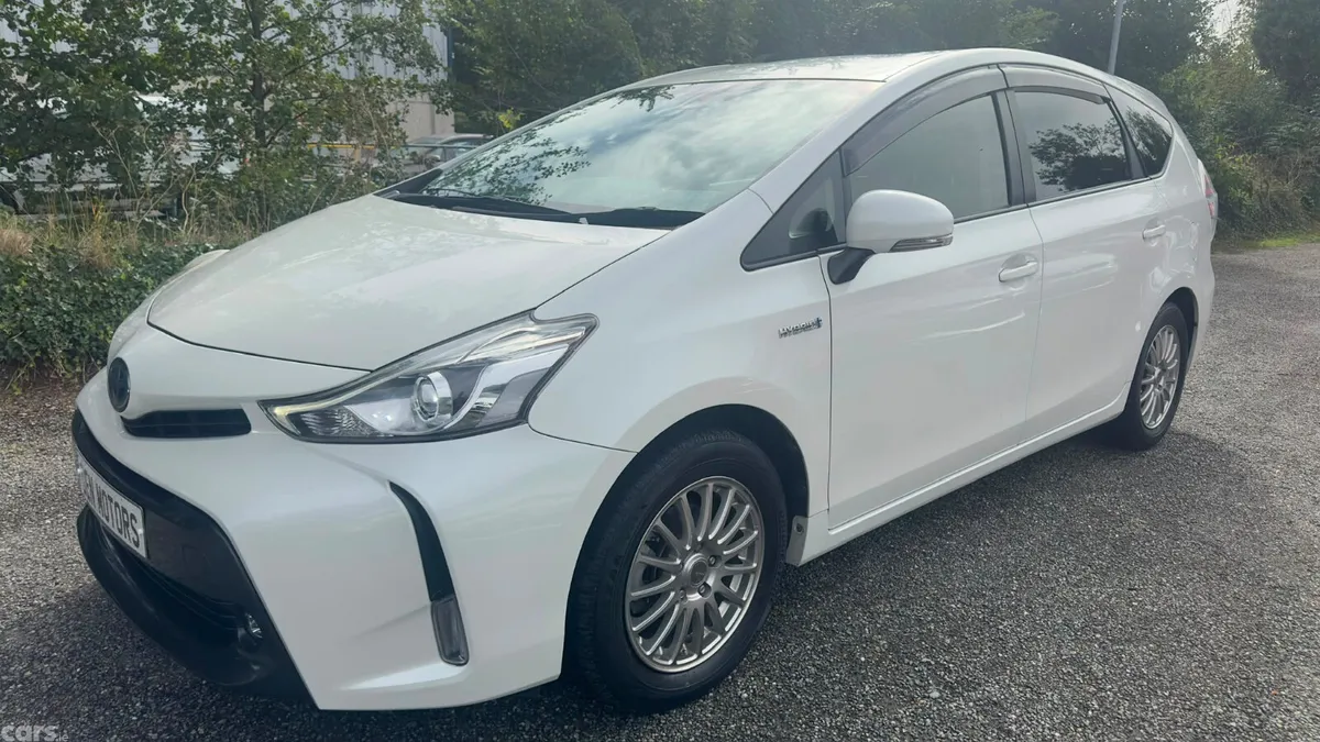 Toyota Prius Estate, Petrol Hybrid, 2016, White