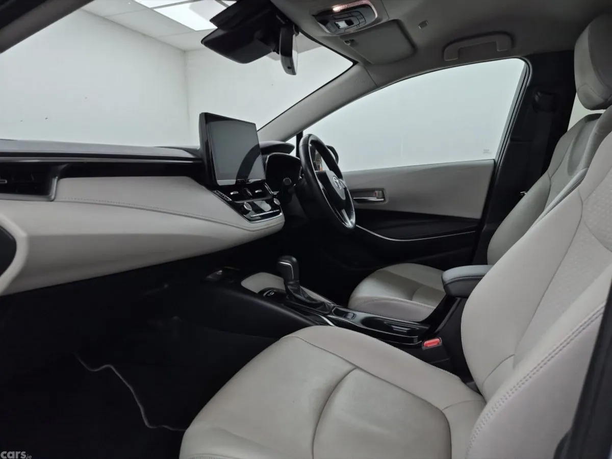 Toyota Corolla Saloon, Petrol Hybrid, 2023, Grey