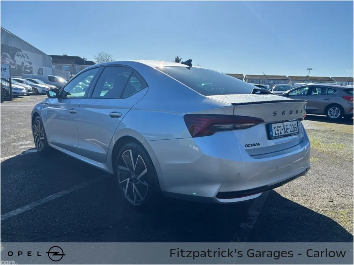 Skoda Octavia Saloon, Petrol, 2025, Grey