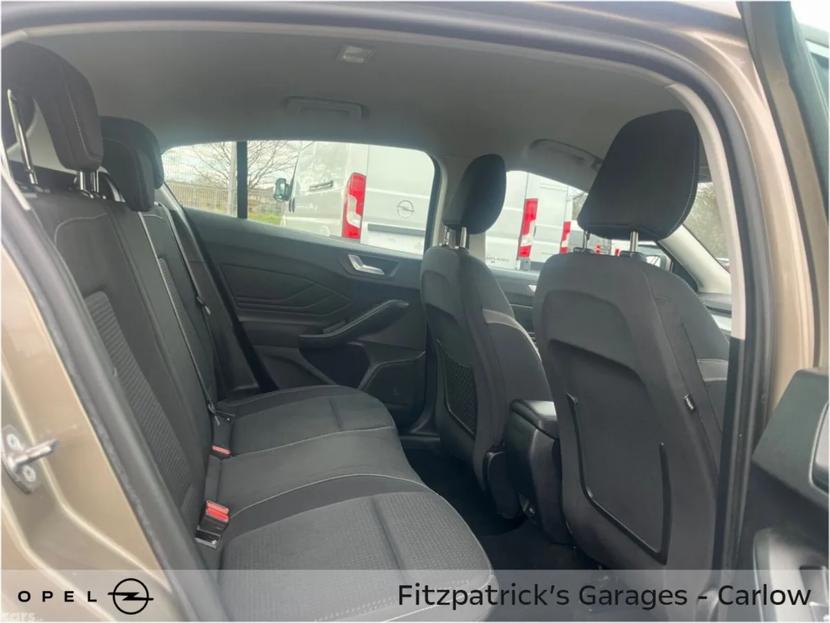 Ford Focus Hatchback, Petrol, 2019, Silver