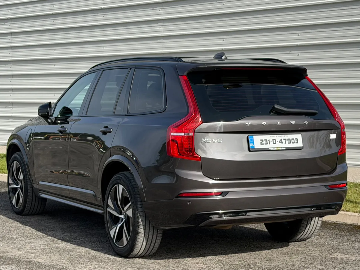 Volvo XC90 SUV, Petrol Plug-in Hybrid, 2023, Grey