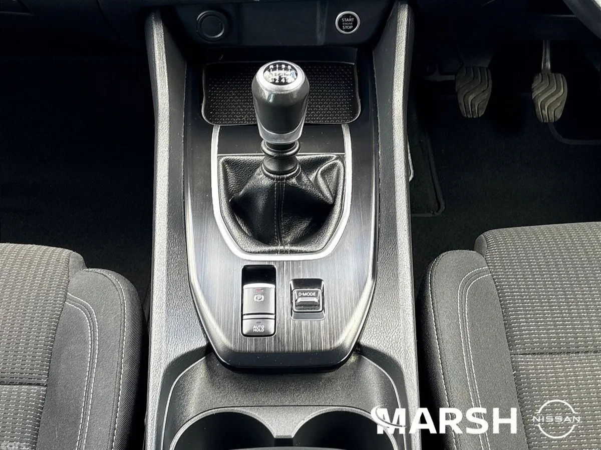 Nissan Qashqai MPV, Petrol, 2023, Black