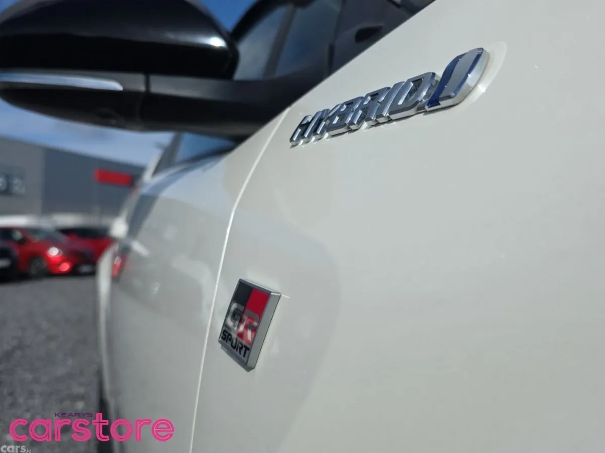 Toyota C-HR Hatchback, Petrol Hybrid, 2020, White