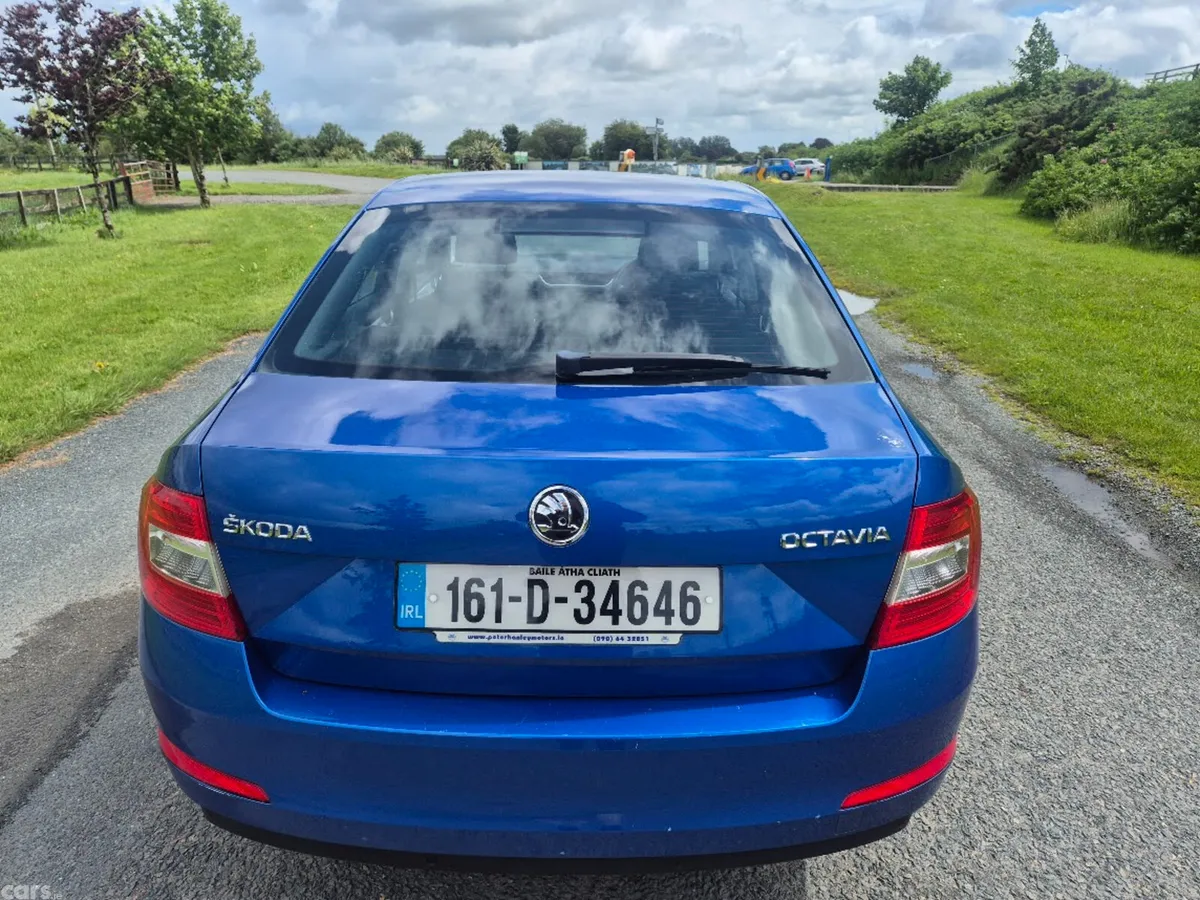 Skoda Octavia Saloon, Diesel, 2016, Blue