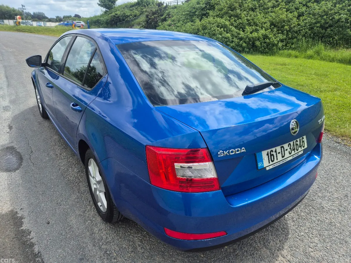 Skoda Octavia Saloon, Diesel, 2016, Blue