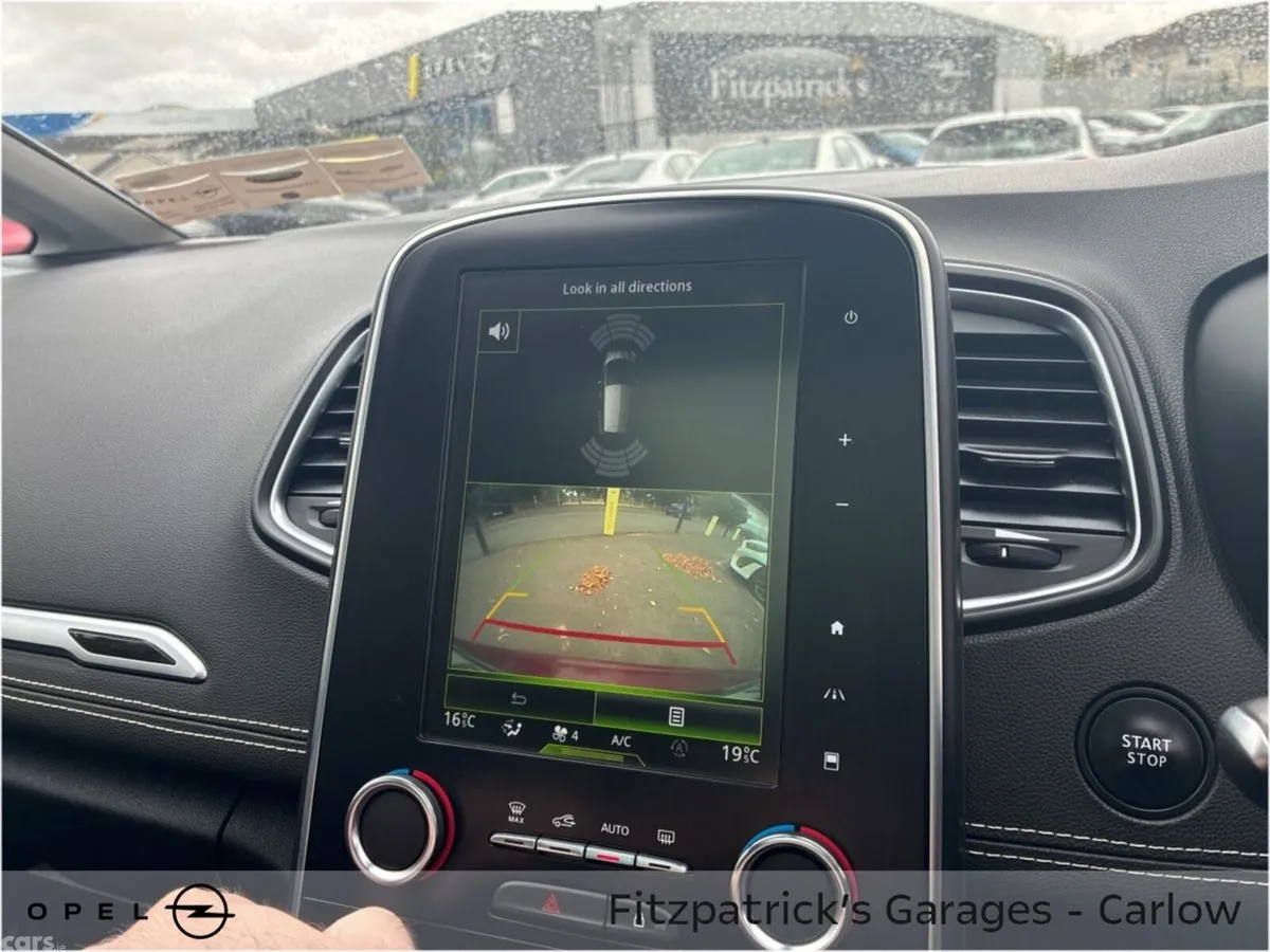 Renault Scenic MPV, Diesel, 2020, Red