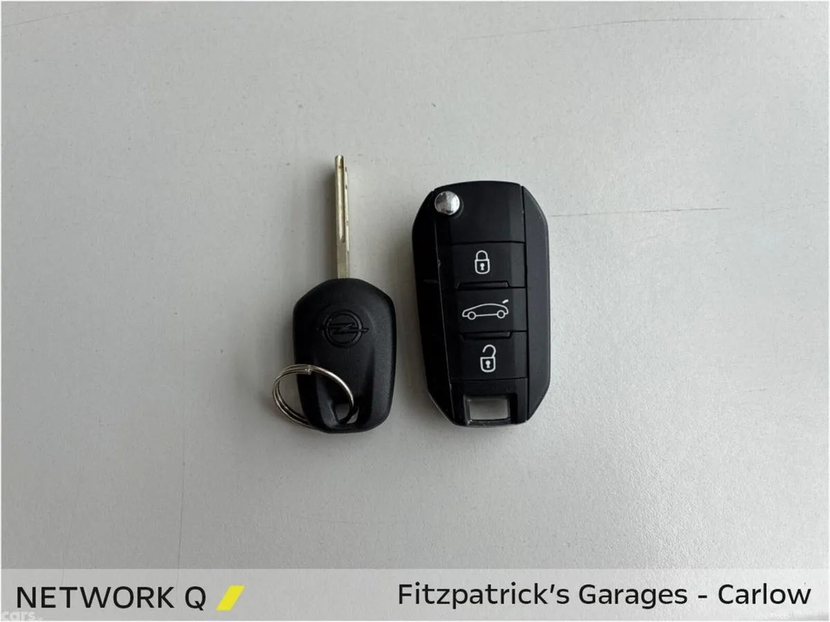 Opel Crossland SUV, Diesel, 2022, Grey