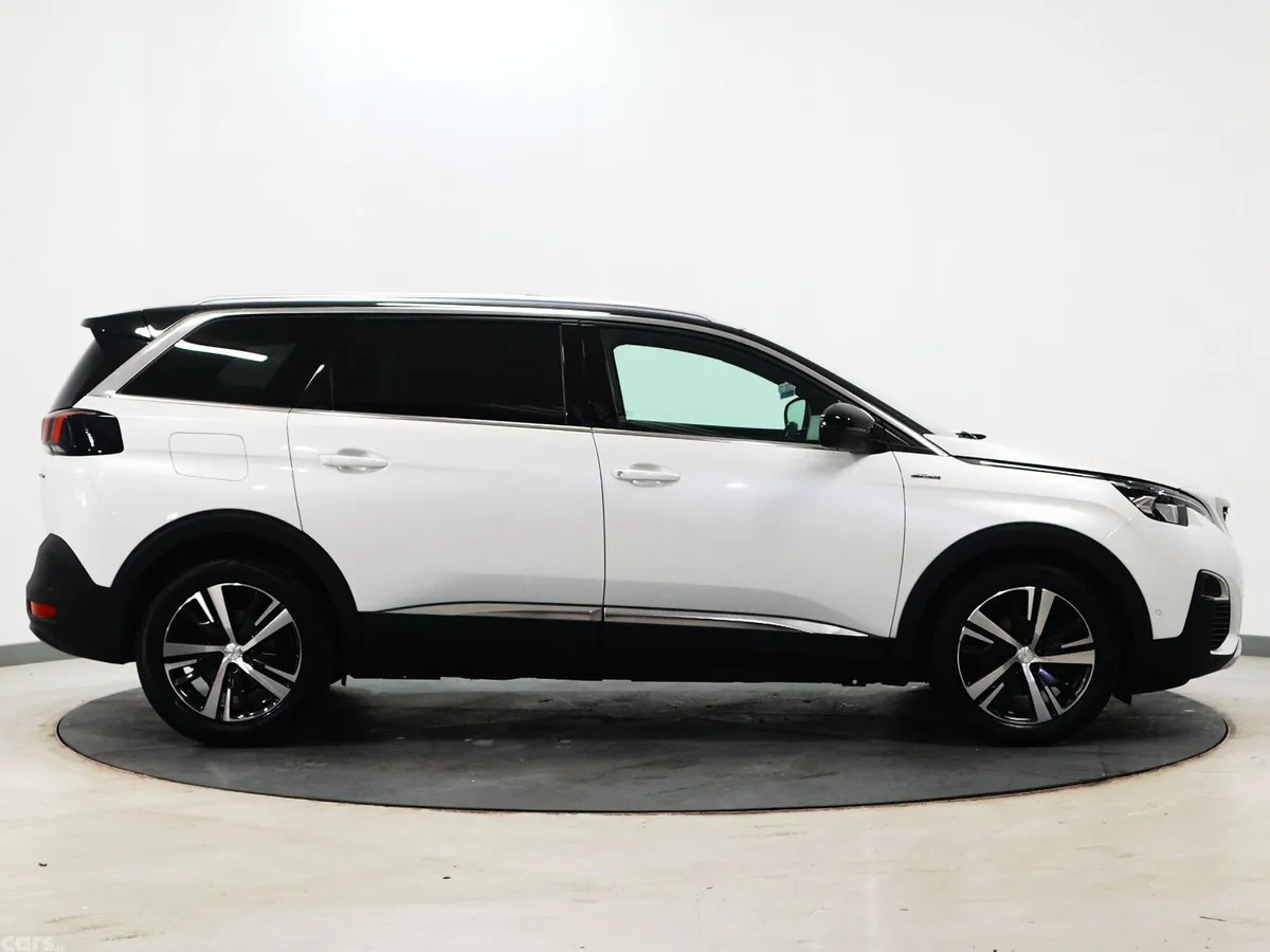 Peugeot 5008 MPV, Diesel, 2019, White