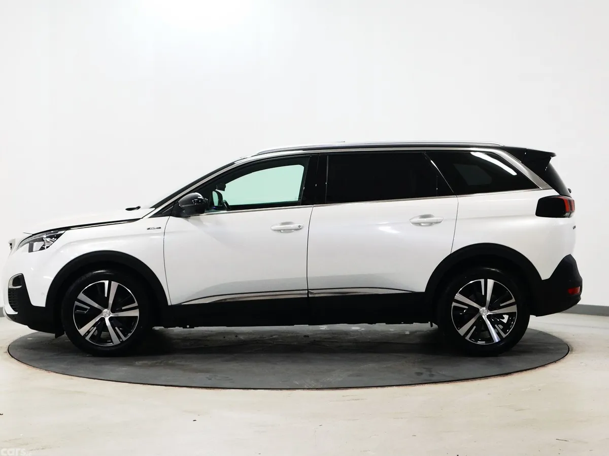 Peugeot 5008 MPV, Diesel, 2019, White