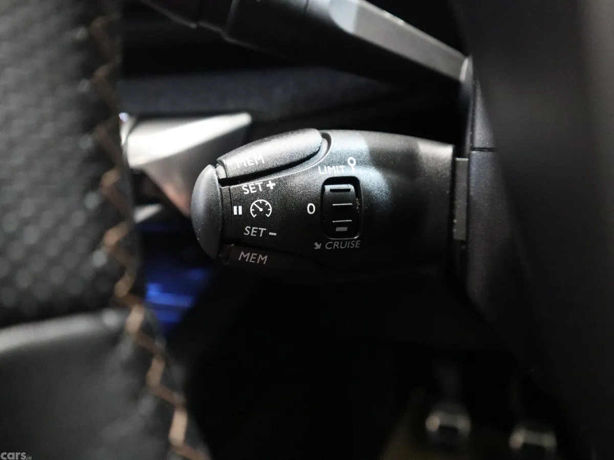 Peugeot 5008 MPV, Diesel, 2019, White