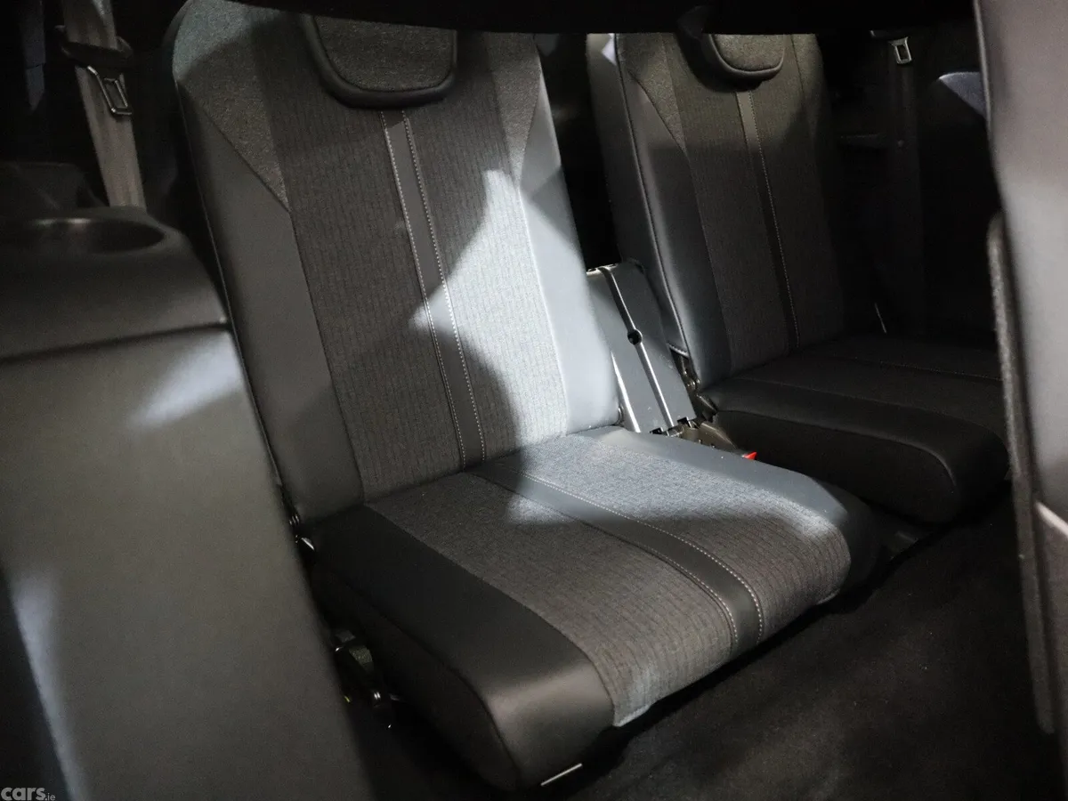 Peugeot 5008 MPV, Diesel, 2019, White