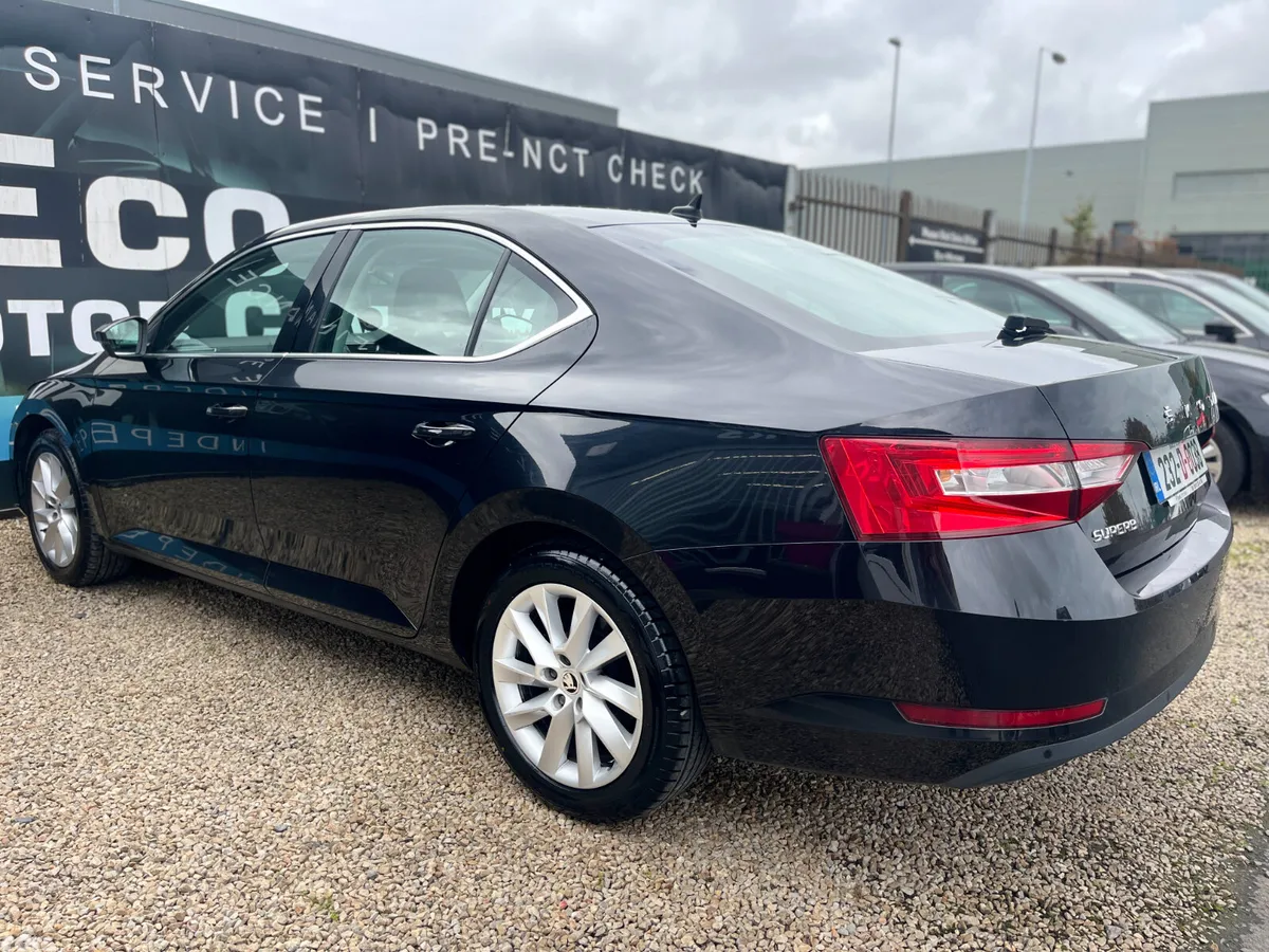 Skoda Superb Saloon, Diesel, 2023, Black