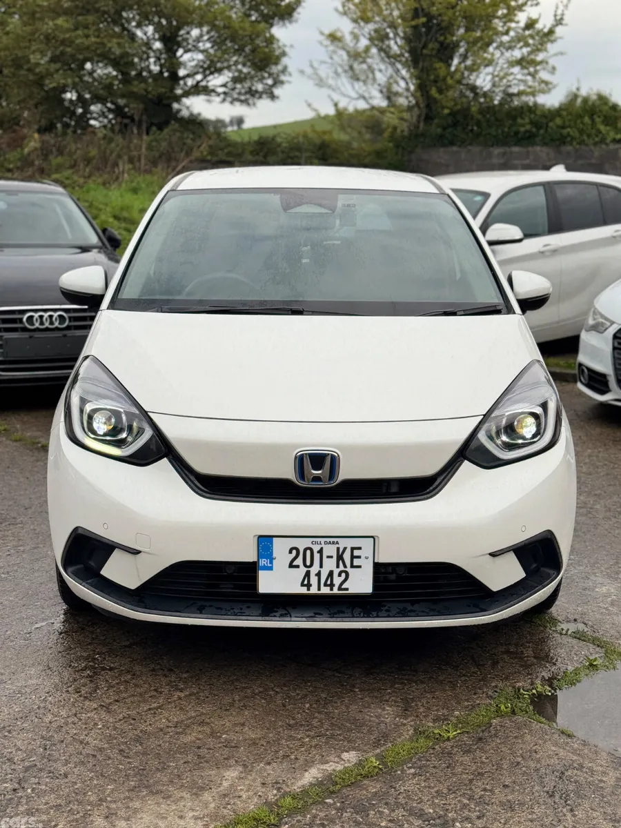 Honda Fit Hatchback, Petrol Hybrid, 2020, White