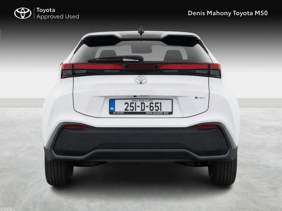 Toyota C-HR SUV, Petrol Hybrid, 2025, White