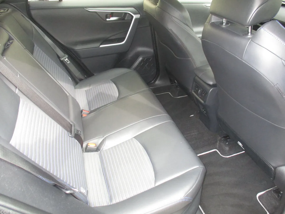 Toyota RAV4 SUV, Petrol Hybrid, 2025, Blue