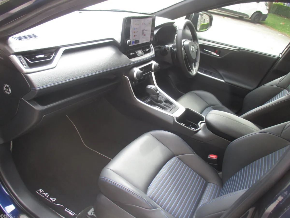 Toyota RAV4 SUV, Petrol Hybrid, 2025, Blue